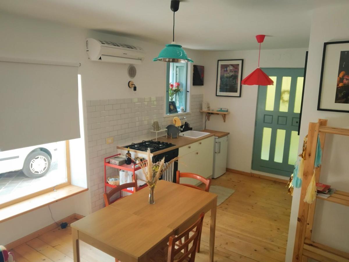 La Finestra Sul Cortile Bed & Breakfast Atri Bagian luar foto