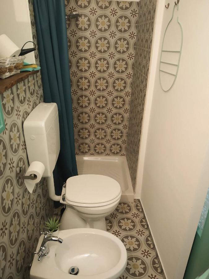 La Finestra Sul Cortile Bed & Breakfast Atri Bagian luar foto