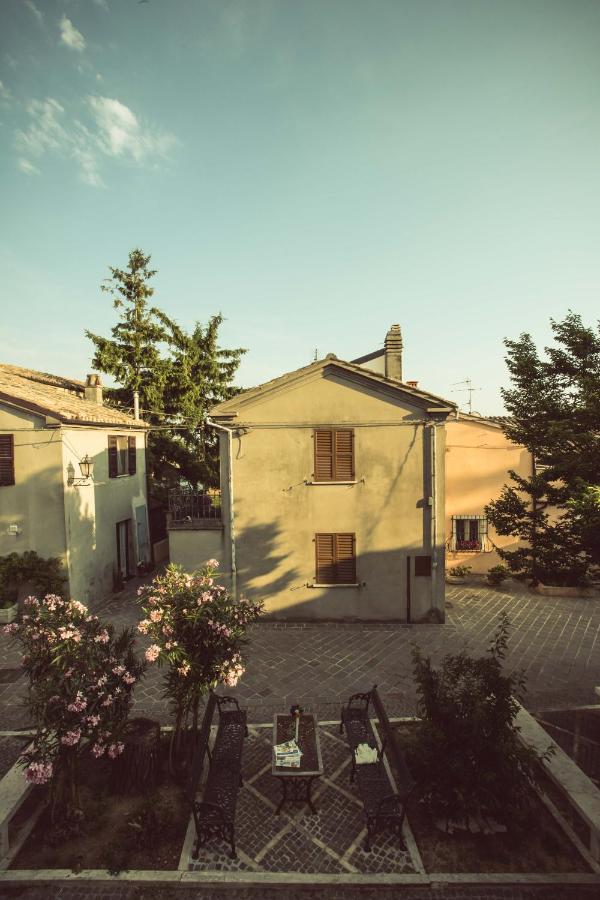 La Finestra Sul Cortile Bed & Breakfast Atri Bagian luar foto