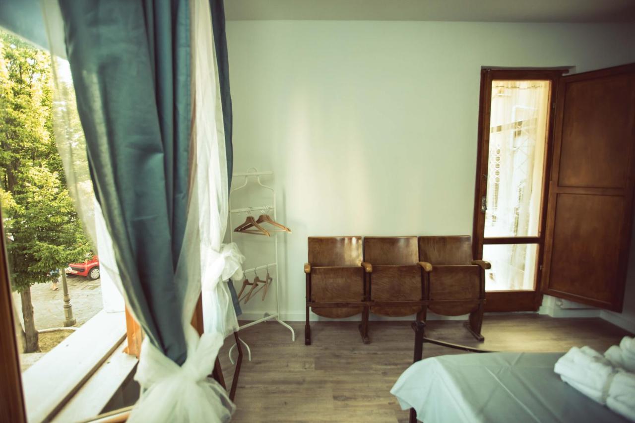 La Finestra Sul Cortile Bed & Breakfast Atri Bagian luar foto