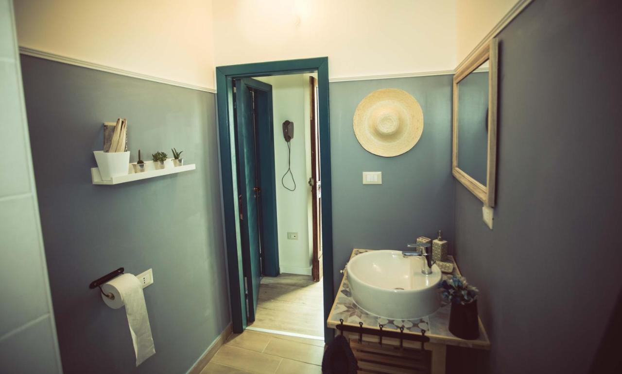 La Finestra Sul Cortile Bed & Breakfast Atri Bagian luar foto