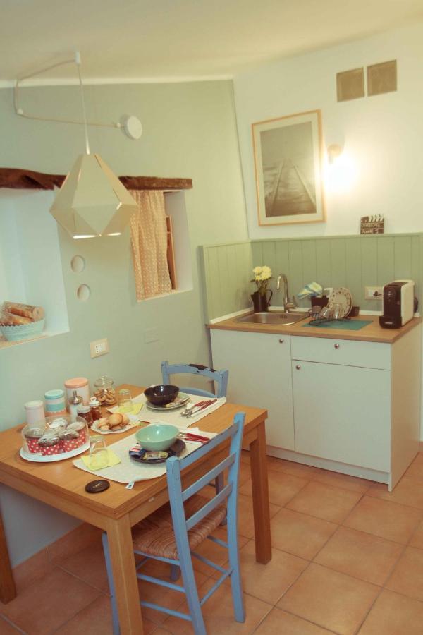 La Finestra Sul Cortile Bed & Breakfast Atri Bagian luar foto